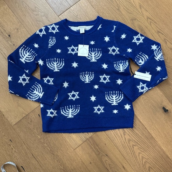 cupcakes & cashmere Sweaters - Cupcakes & Cashmere Hanukkah Chanukah Holiday Sweater - NWT - Blue & White